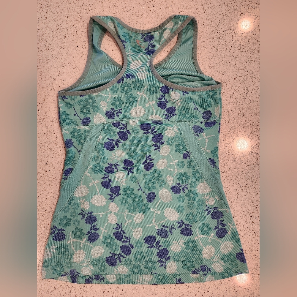 Teal flowered workout tank XS - Picture 2 of 4